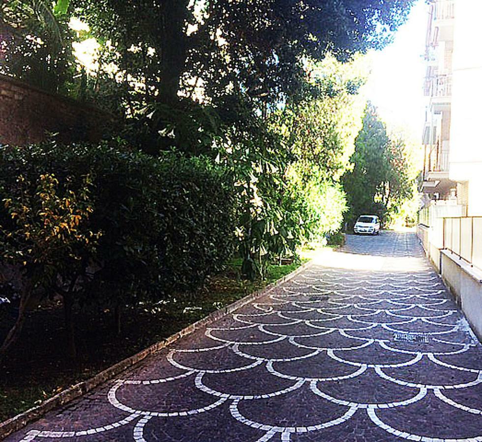 Roma Manuela'S Cozy Guest House Trastevere Luaran gambar
